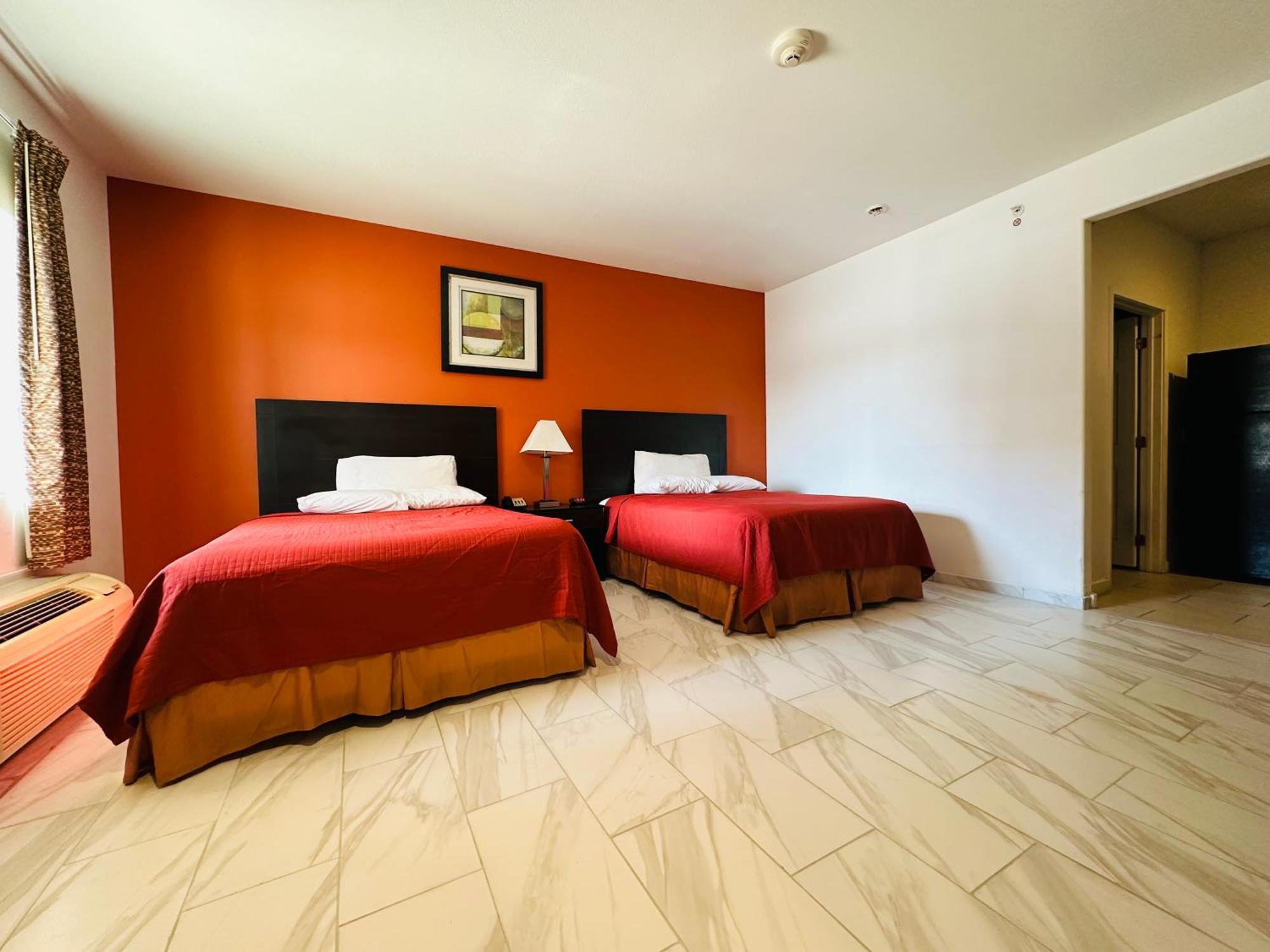 Lux Inn And Suites Three Rivers Екстер'єр фото