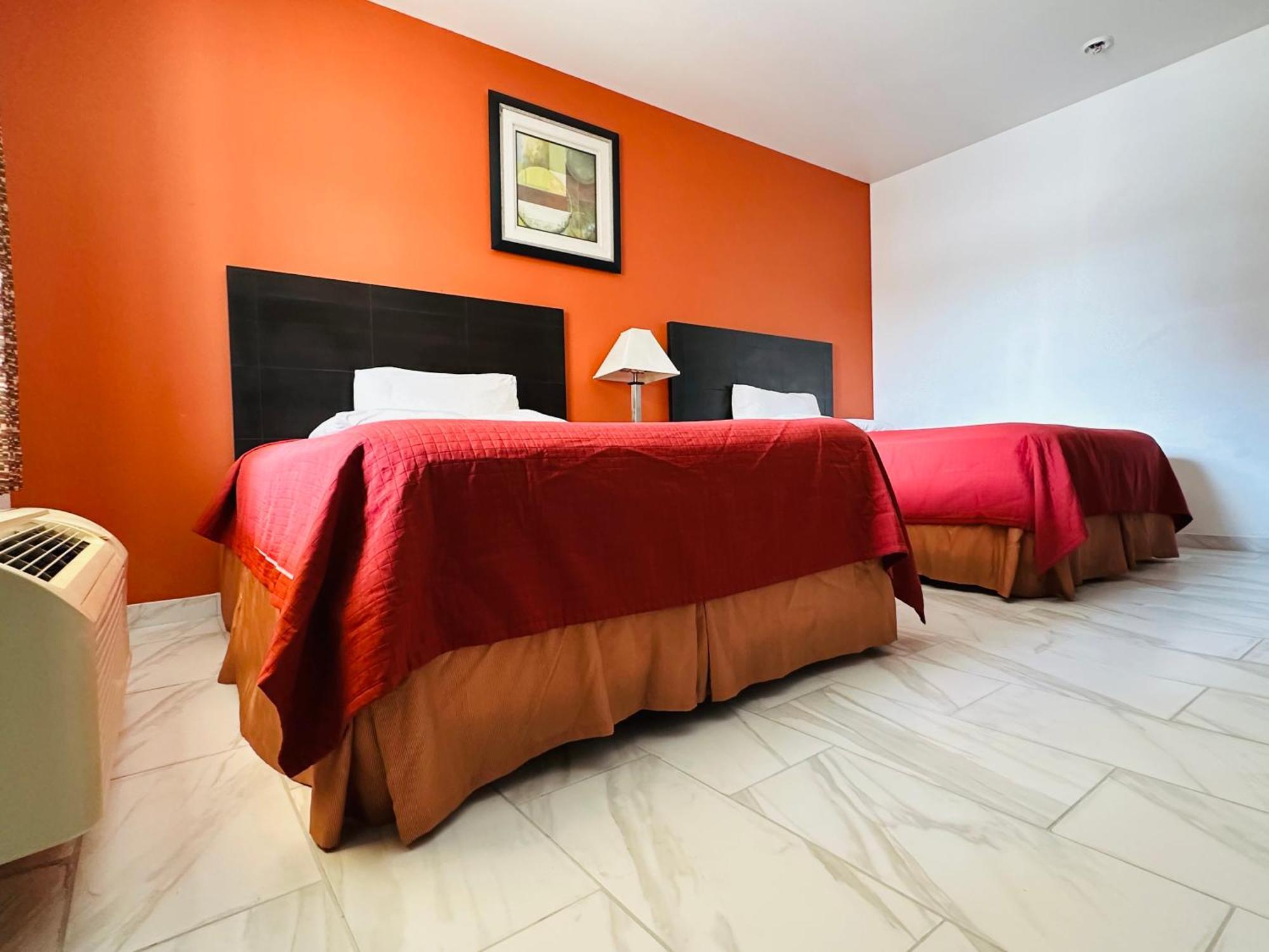 Lux Inn And Suites Three Rivers Екстер'єр фото